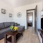 Helles Nur 100 Meter Zum Mit Meerblick, Parkplatz, Bbq Apartament *