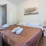 Apartament Helles Nur 100 Meter Zum Mit Meerblick, Parkplatz, Bbq *
