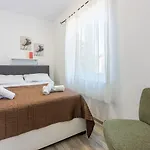Helles Nur 100 Meter Zum Mit Meerblick, Parkplatz, Bbq Apartament *