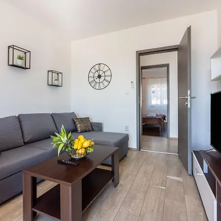 Helles Nur 100 Meter Zum Mit Meerblick, Parkplatz, Bbq Διαμέρισμα *