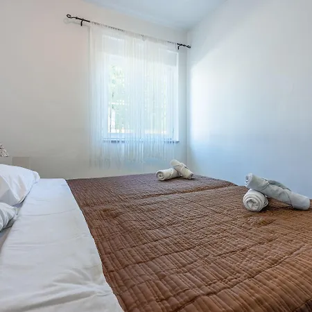 Helles Nur 100 Meter Zum Mit Meerblick, Parkplatz, Bbq Apartman *