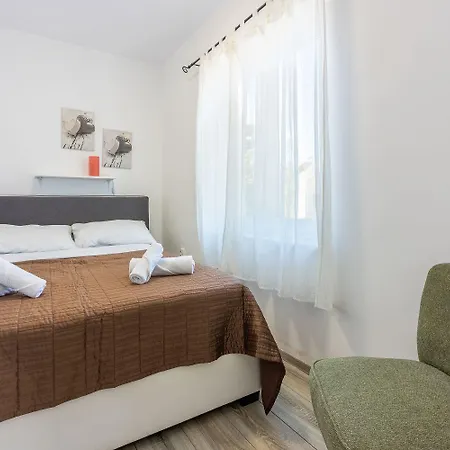 Helles Nur 100 Meter Zum Mit Meerblick, Parkplatz, Bbq Apartman *