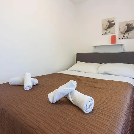 Apartman Helles Nur 100 Meter Zum Mit Meerblick, Parkplatz, Bbq *