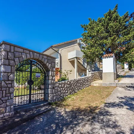 Apartman Helles Nur 100 Meter Zum Mit Meerblick, Parkplatz, Bbq *