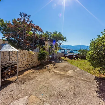 Helles Nur 100 Meter Zum Mit Meerblick, Parkplatz, Bbq Apartman *