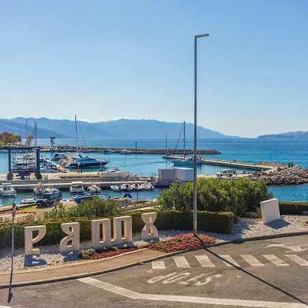 Helles Nur 100 Meter Zum Mit Meerblick, Parkplatz, Bbq Apartman